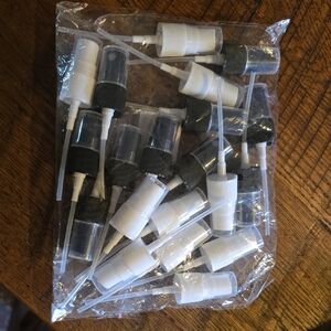 Black and White Spray Bottle Nozzles Set Of 20
